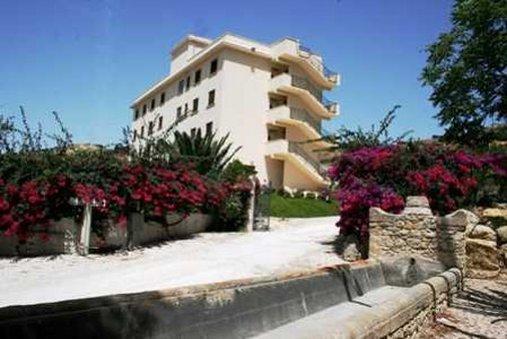 Hotel Villa Mokarta Salemi Bagian luar foto